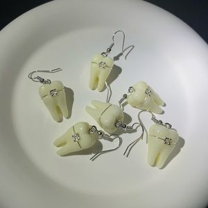 Teeth Earrings (Fake Teeth)